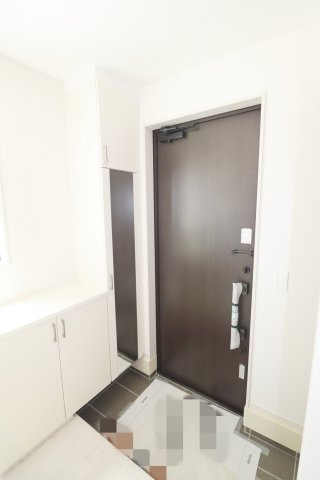 郡山市静町6期　　　  １号棟　　　大成小学校、郡山第７中学区　の玄関