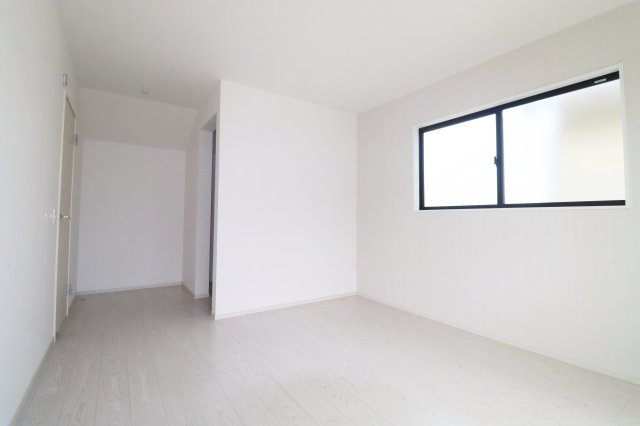 郡山市静町6期　　　  １号棟　　　大成小学校、郡山第７中学区　の洋室