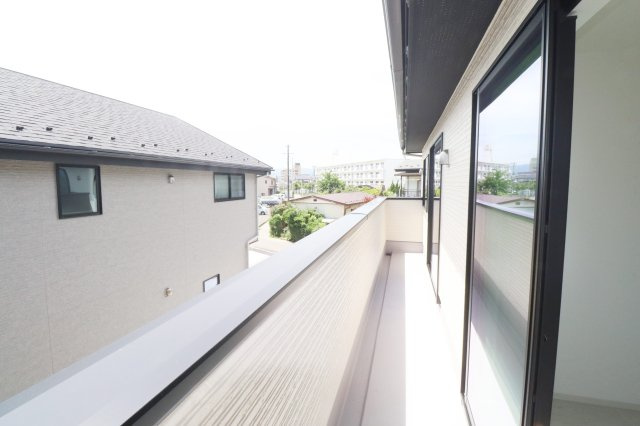 郡山市静町6期　　　  １号棟　　　大成小学校、郡山第７中学区　のバルコニー