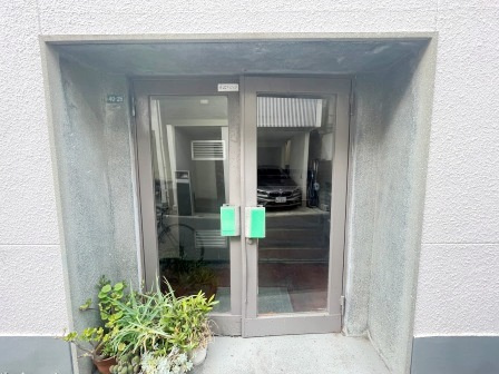 筑波マンションのエントランス