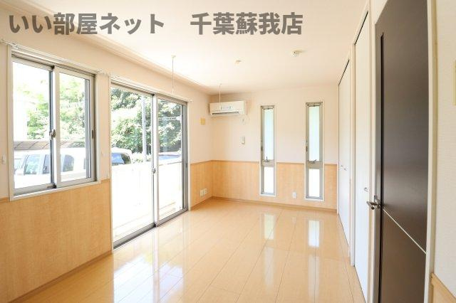 メゾン プレールの寝室|落ち着いた色調の寝室です