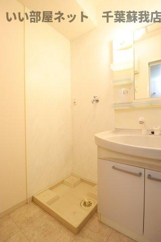 メゾン プレールの洗面所|洗濯機置場