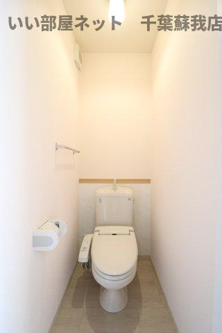 メゾン プレールのトイレ|ゆったりとした空間のトイレです