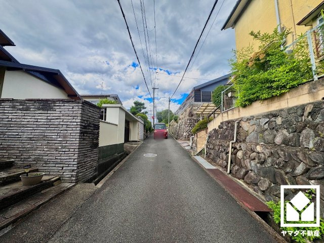 八幡市橋本栗ケ谷の前面道路含む現地写真