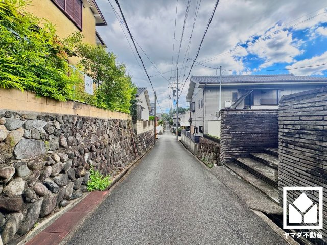 八幡市橋本栗ケ谷の前面道路含む現地写真