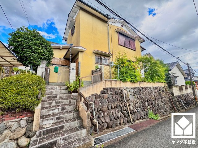 八幡市橋本栗ケ谷の外観