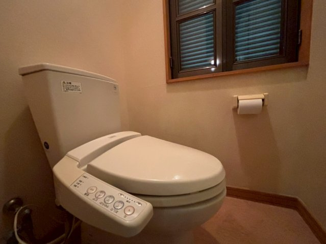 八街市八街ほ　中古戸建のトイレ