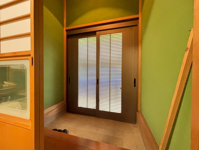 八街市八街ほ　中古戸建の玄関