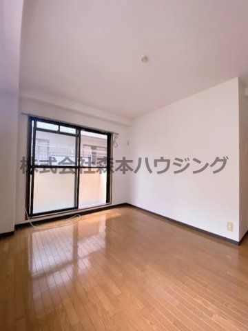【洋室】 | 　文夫ハイツⅡ | 使い勝手のいい洋室です