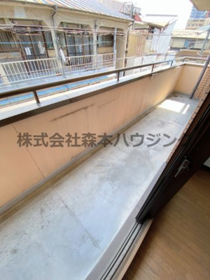 【バルコニー】 | 　文夫ハイツⅡ | 開放的で明るい空間を演出してくれるバルコニーです