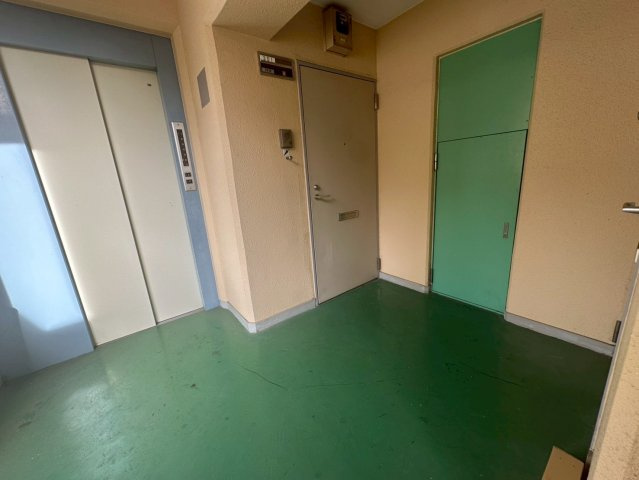 江東区毛利 １棟売りマンションの和室