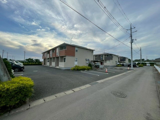 太田市山之上町　一棟アパートの外観