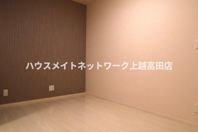 ヴィンヤードの洋室|洋室5.0帖（参考103号室反転室内写真）