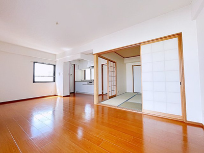 【居間・リビング】 | カーサソロチョウ【名古屋市賃貸・十六町】