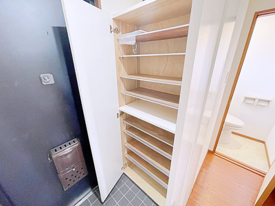 【玄関】 | カーサソロチョウ【名古屋市賃貸・十六町】