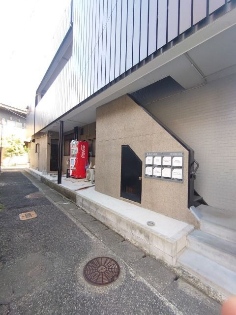 アルファーディオYOSHIZUKAの駐車場