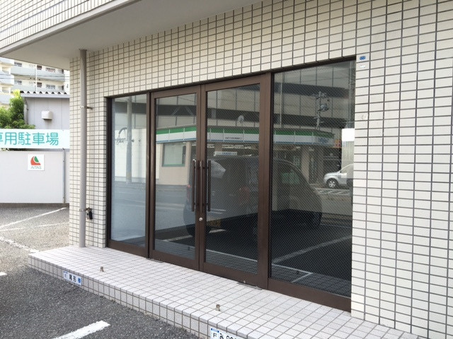 メゾンベルビューのエントランス