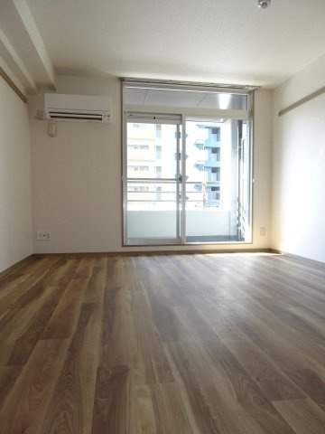 サルヴァトーレ大橋の居間・リビング