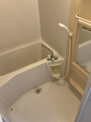 【浴室】 | コルヌスガーデン　B