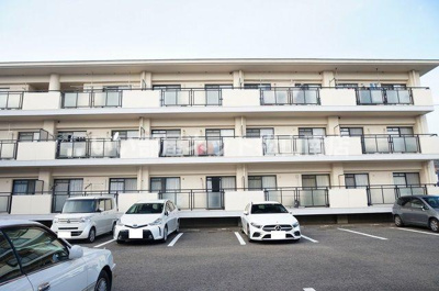 【駐車場】 | ハイツモンレーブ