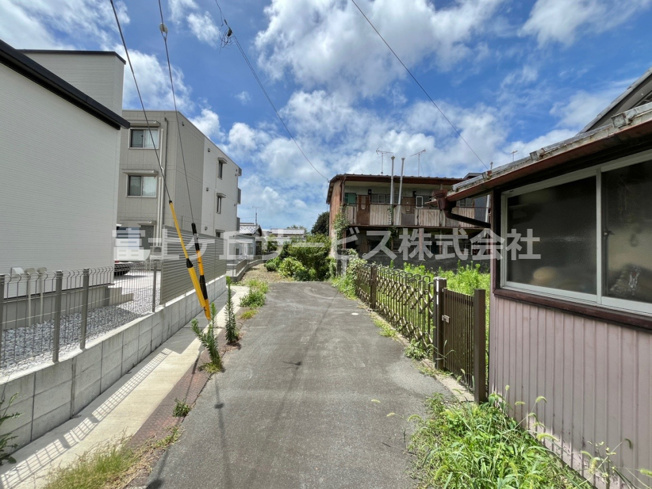 【前面道路含む現地写真】 | 磐田市見付　住宅用地 | 前面道路含む現地写真