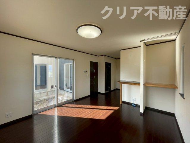 【居間・リビング】 | 前橋市上佐鳥町　中古住宅