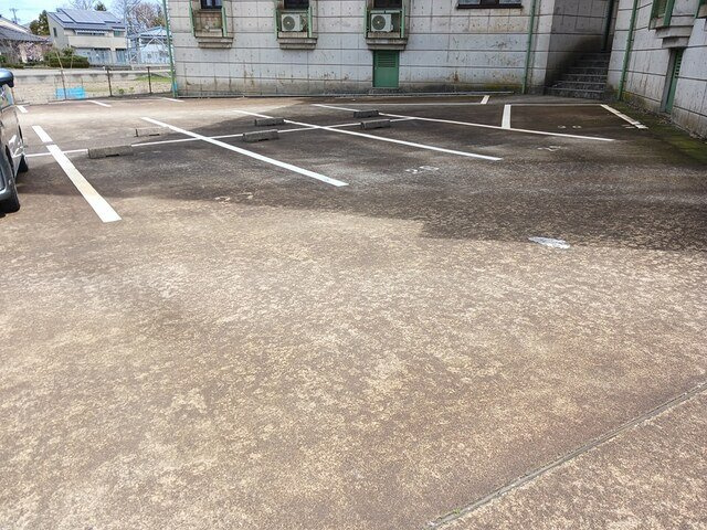 ツインパレスさくら台Ｎｏｒｔｈの駐車場|駐車場に車を止められます