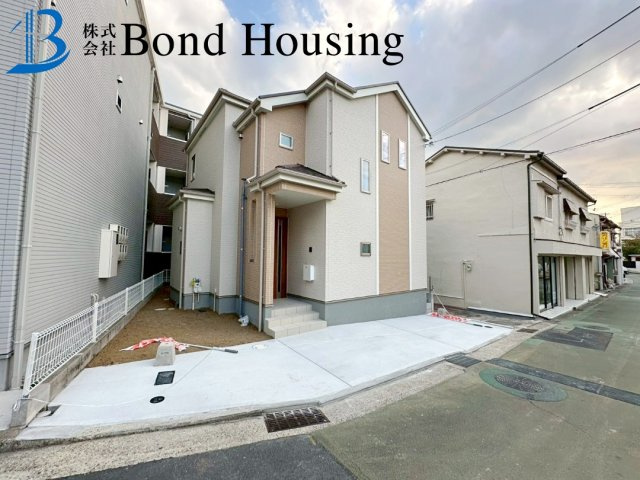 滝の茶屋駅まで徒歩5分　城が山1丁目　新築戸建の駐車場