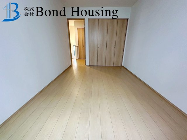 滝の茶屋駅まで徒歩5分　城が山1丁目　新築戸建の洋室