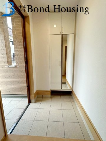 滝の茶屋駅まで徒歩5分　城が山1丁目　新築戸建の玄関