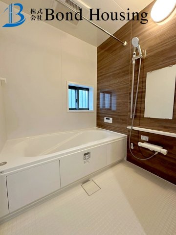 滝の茶屋駅まで徒歩5分　城が山1丁目　新築戸建の浴室