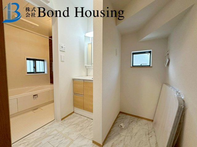 滝の茶屋駅まで徒歩5分　城が山1丁目　新築戸建の洗面所