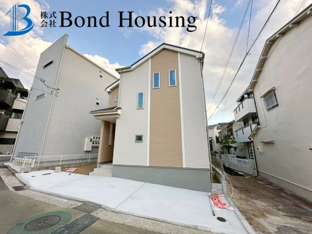 滝の茶屋駅まで徒歩5分　城が山1丁目　新築戸建の駐車場