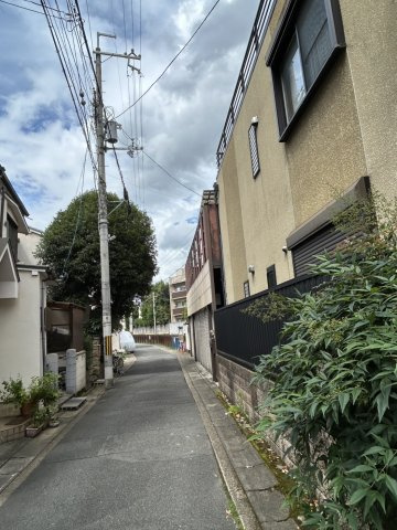 京都市左京区一乗寺南大丸町　中古一戸建の前面道路含む現地写真