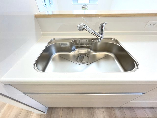 【キッチン】 | 大野城市大城3丁目第9　2号棟（全2棟）【仲介手数料無料・0円】 | 現地写真。