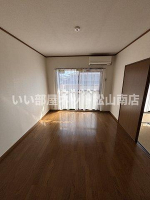 【居間・リビング】 | ユーミー乃万II