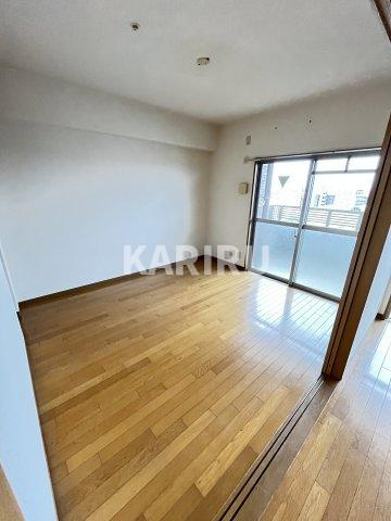 コレンテの洋室