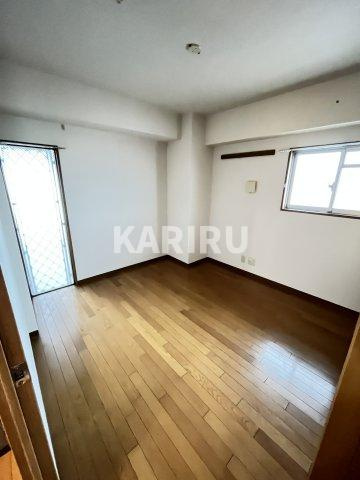 コレンテの洋室