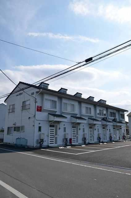 メゾンアライの外観
