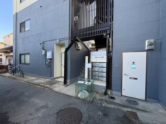 リバティ長居のエントランス