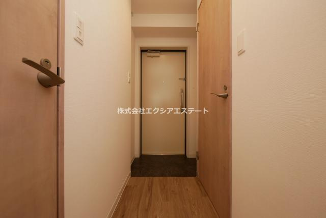 メルベージュ難波サウスIIIの玄関