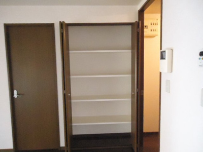 【収納】 | グレイスヴィラ倉田 | リビング収納