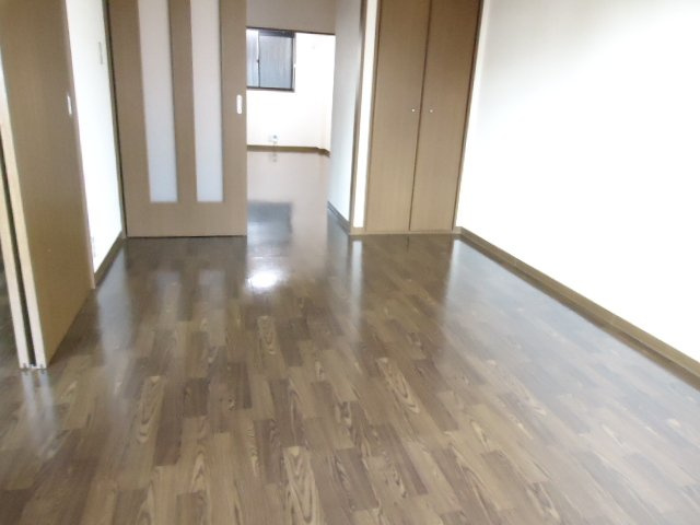 【居間・リビング】 | グレイスヴィラ倉田 | 洋室