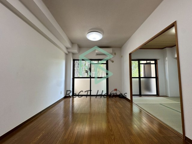 ハイツASAHIの居間・リビング