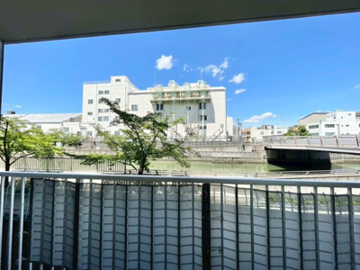 【展望】 | ネオハイツ城東 | 城北川沿いは、春には桜も楽しめる、お散歩にぴったりのスポットです。