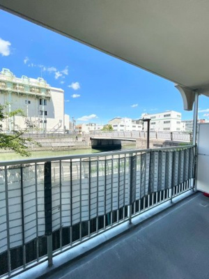 【バルコニー】 | ネオハイツ城東 | バルコニーは約7.84m2。