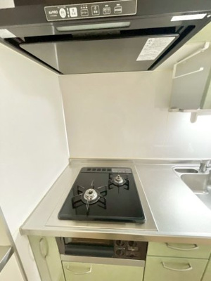 【キッチン】 | ネオハイツ城東 | 並行での調理が可能な二口コンロです。