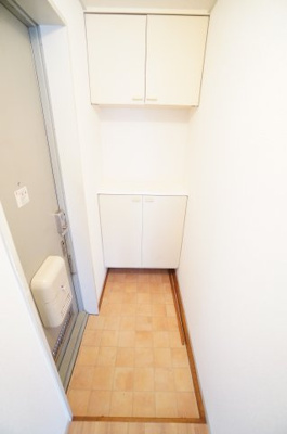 【玄関】 | グランドサン 壱番館 | ※同物件・反転タイプの写真です。