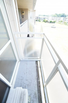 【バルコニー】 | グランドサン 壱番館 | ※同物件・反転タイプの写真です。


