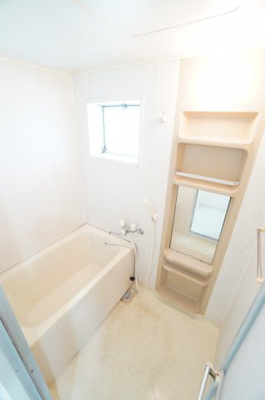 【浴室】 | グランドサン 壱番館 | ※同物件・反転タイプの写真です。
